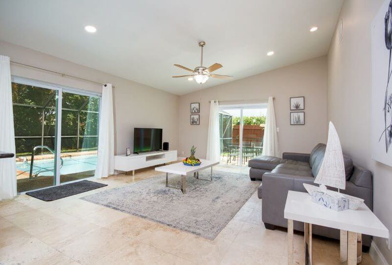 Clemente-Villa-Boca-Raton-Florida-living-800×541