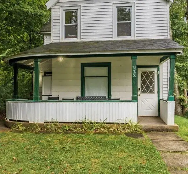 Falls-House-Woodridge-Catskills-NY-front-650×600.jpg