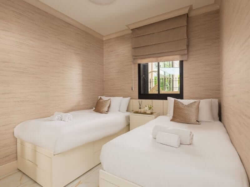 Gold-113-800×600
