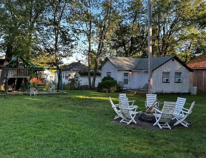 Hasbrouck-3bdrm-Cabin-front-780×600.jpg