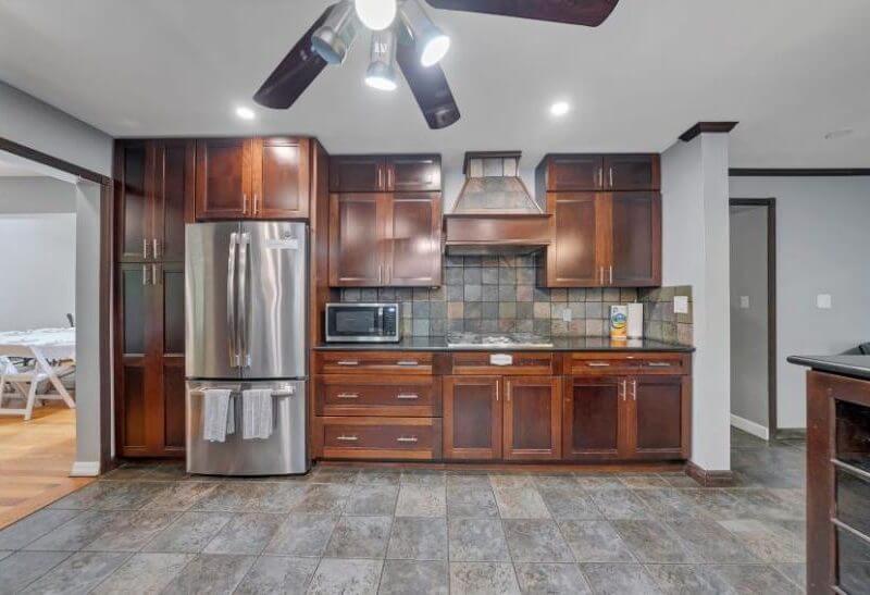 Hollow-Villa-Fallsburg-kitchen-800×547