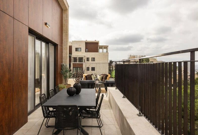 Porch2-800×547