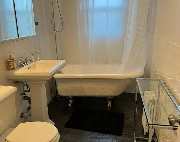 Sunwood-Villa-KGH-Queens-1st-bathroom-760×600