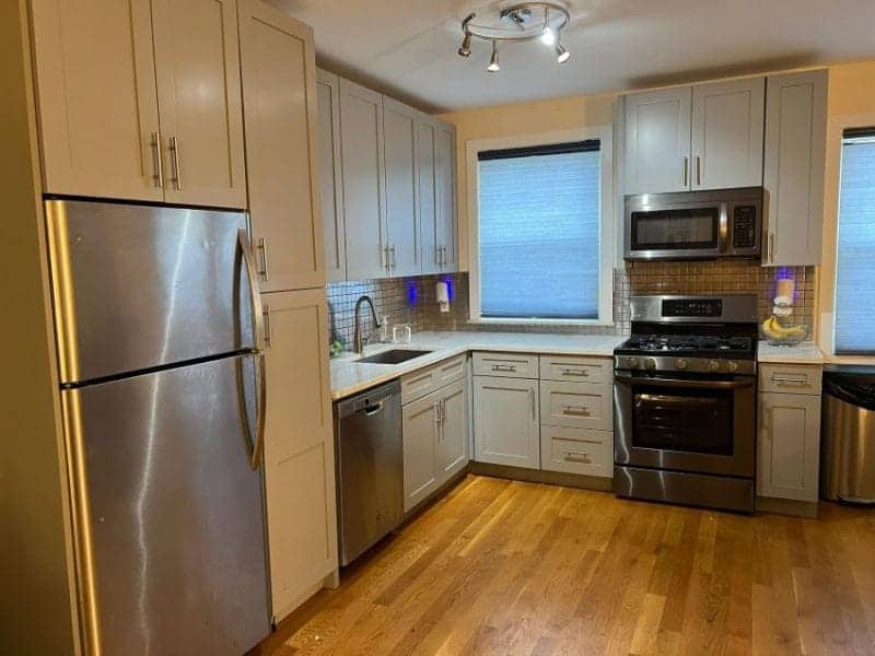 Sunwood-Villa-KGH-Queens-kitchen-800×600