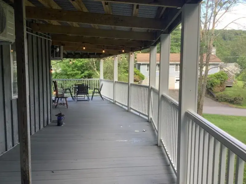 Swiss-Apt-deck-800×600.jpg