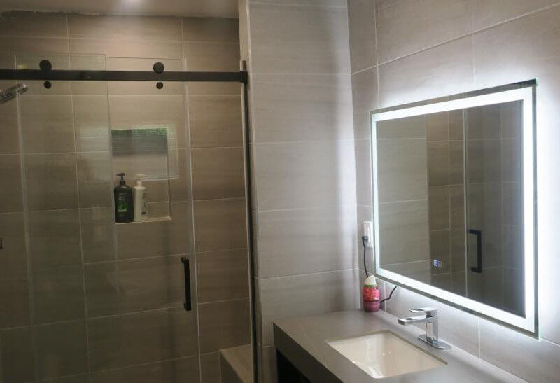Swiss-Condo-2-–-Fleischmanns-bathroom-800×547