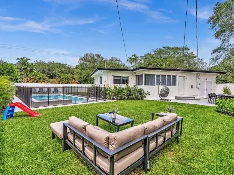 Terrace-Beach-North-Miami-Beach-Florida-outdoor-launging-800×600.jpg
