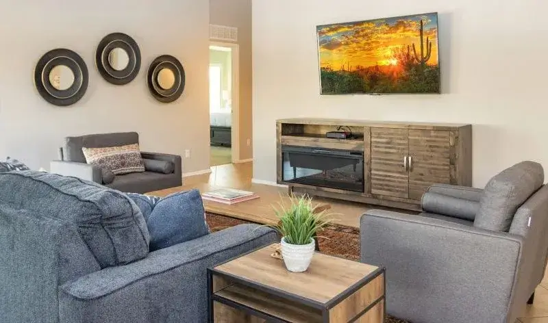 Trail-Villa-Casa-Grande-Arizona-living-room-800×472.jpg