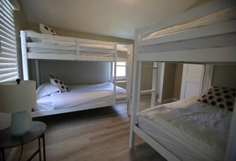 bdroom-800×547