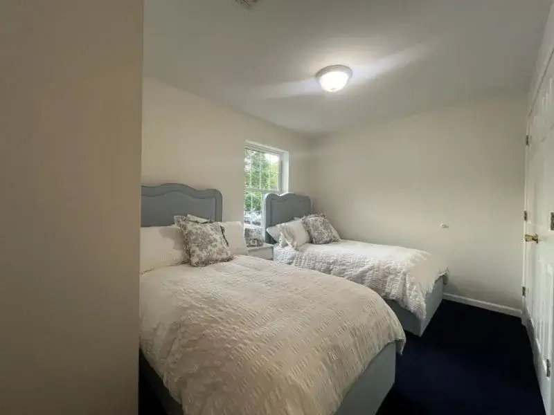 knight-villa-Monroe-NY-3rd-bedroom-800×600.jpg