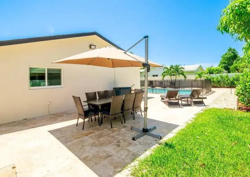 outdoor-dining-800×567.jpg