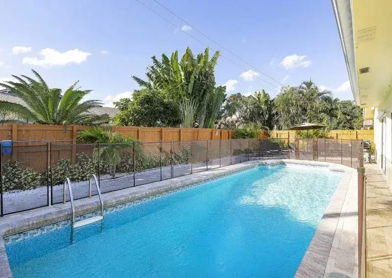 pool-1-800×567.jpg