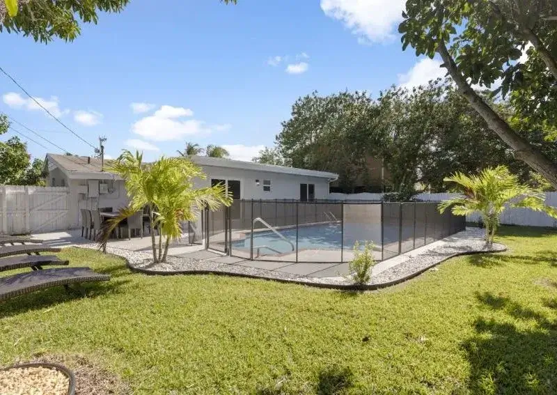 pool-3-800×567.jpg