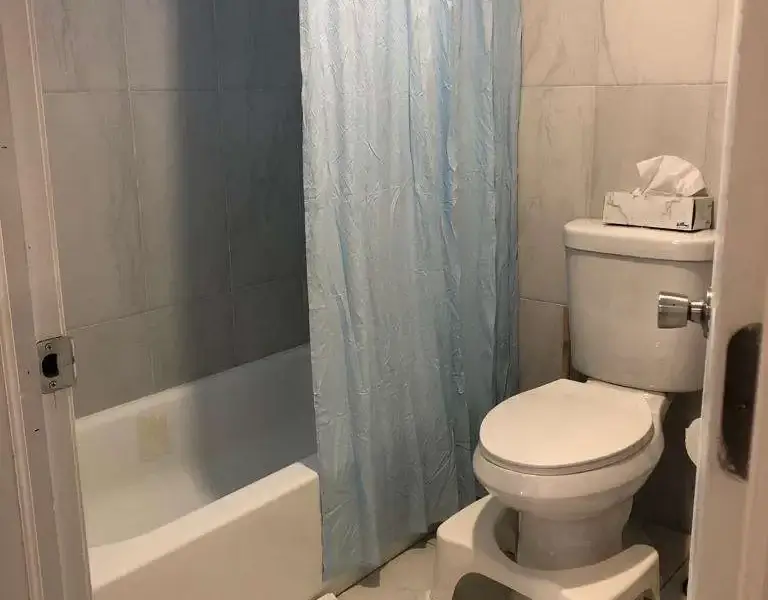 1-rm-bathroom-768×600
