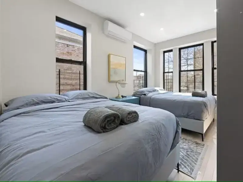 Opal-Apt-2-crown-heights-1st-bedroom-800×600.jpg