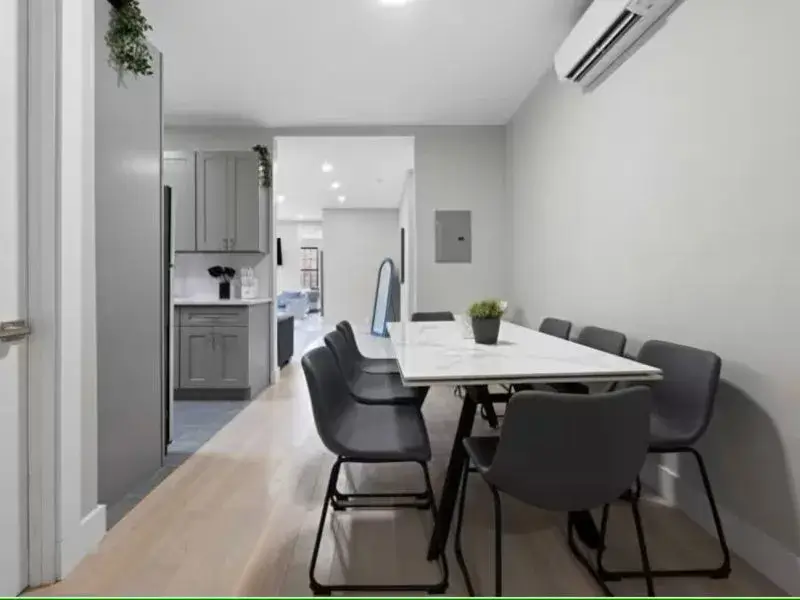 Opal-Apt-2-crown-heights-dining-800×600.jpg