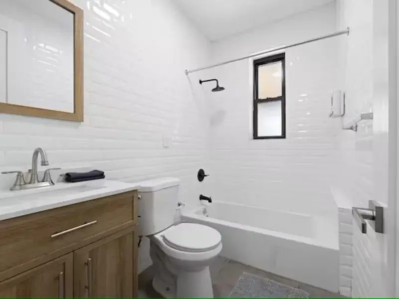Opal-Apt-2-crown-heights-full-bathroom-800×600.jpg