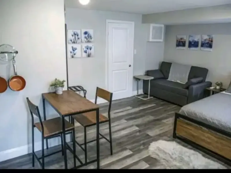Screenshot_20231205_170556_Airbnb-1024×648-1-800×600