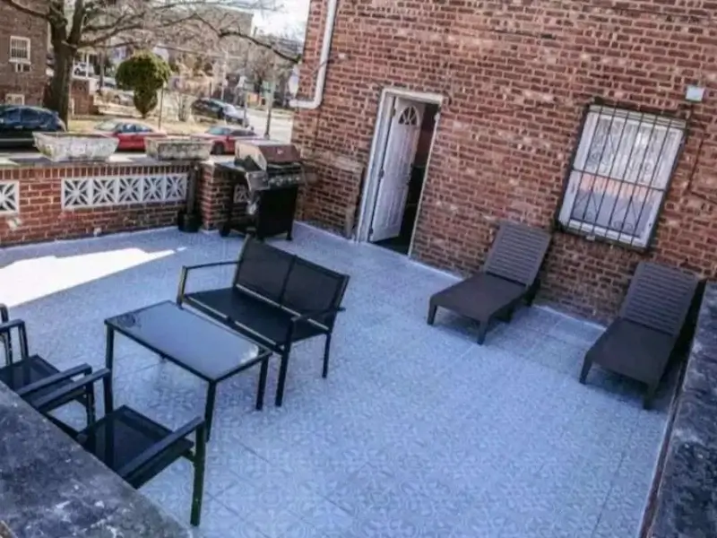 Screenshot_20231206_120803_Airbnb-1024×656-1-800×600