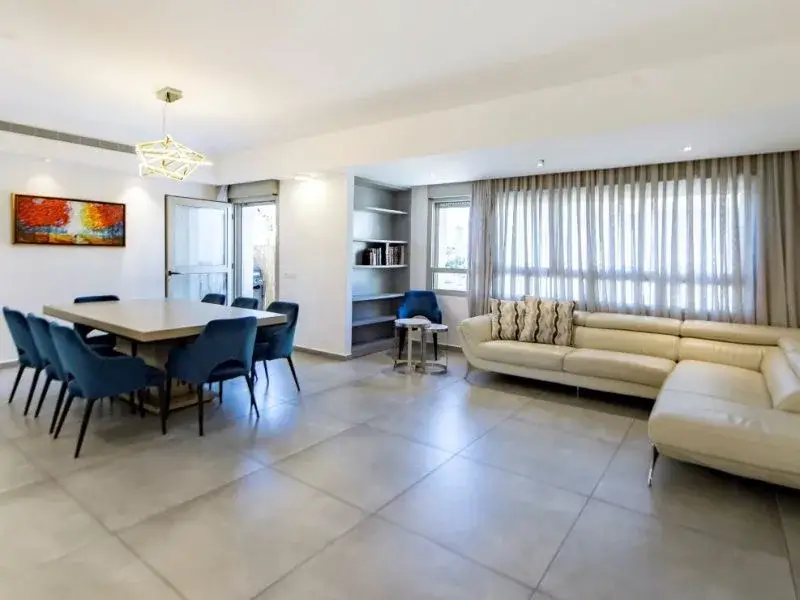 dining-and-living-room-800×600.jpg