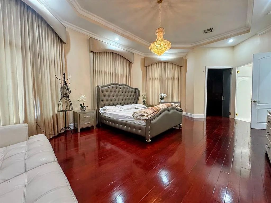 d9666ba2-00b4-4573-9e76-e3d81d59008c